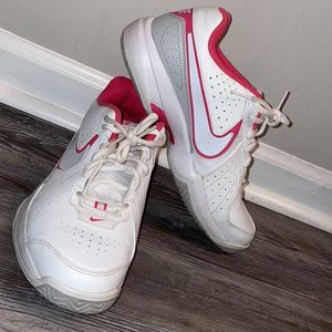 Gently used Pink and White Nike Court MO4 Tennis Shoes size 9.5